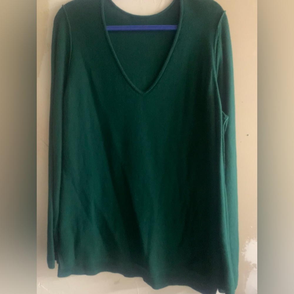 Old Navy v neck sweater size XXL
